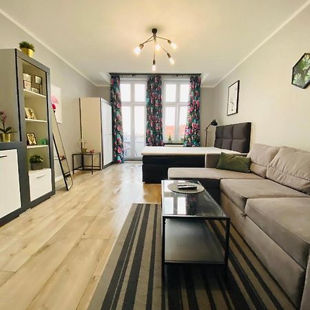 Apartament Flaming Deluxe Z Balkonem - Scisle Centrum Naprzeciwko Pkp I Pks - Self Check In - Darmowy Parking - Pozne Wymeldowanie Do 12 - Wystawiamy Fv オポーレ エクステリア 写真