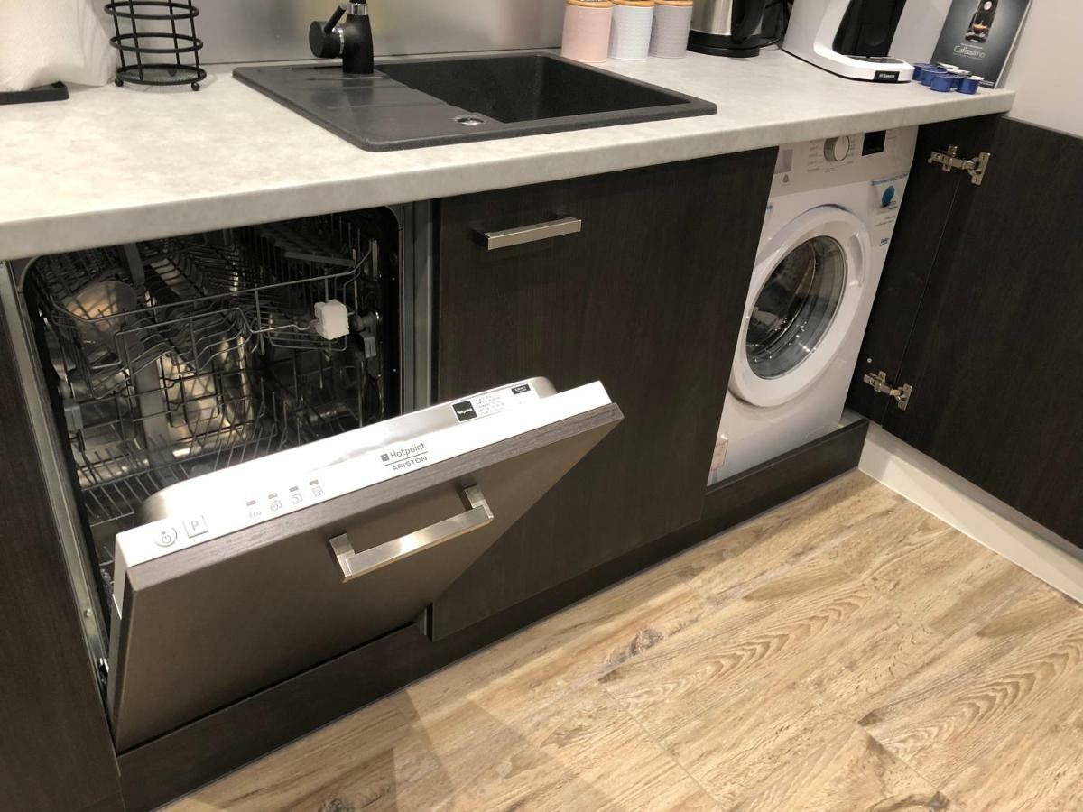Apartament Flaming Deluxe Z Balkonem - Scisle Centrum Naprzeciwko Pkp I Pks - Self Check In - Darmowy Parking - Pozne Wymeldowanie Do 12 - Wystawiamy Fv オポーレ エクステリア 写真