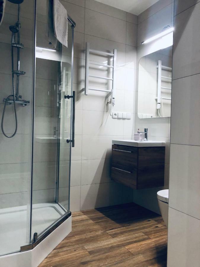 Apartament Flaming Deluxe Z Balkonem - Scisle Centrum Naprzeciwko Pkp I Pks - Self Check In - Darmowy Parking - Pozne Wymeldowanie Do 12 - Wystawiamy Fv オポーレ エクステリア 写真